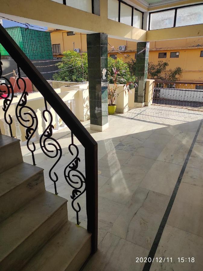 Yogi Home Stay Ришикеш Экстерьер фото